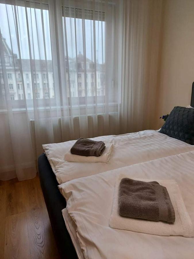 Alfoeldi Palace Apartman Debrecen Eksteriør bilde