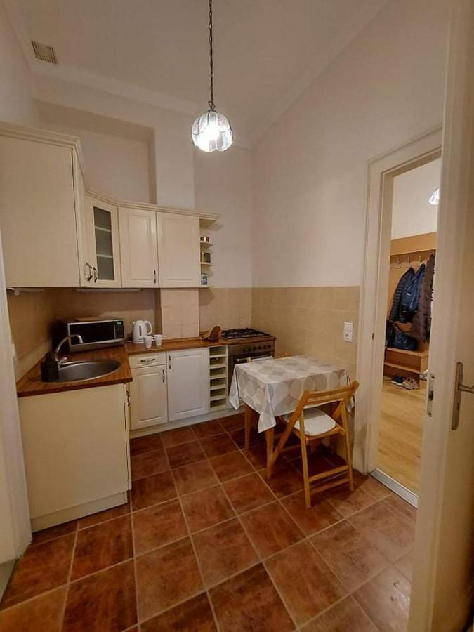 Alfoeldi Palace Apartman Debrecen Eksteriør bilde
