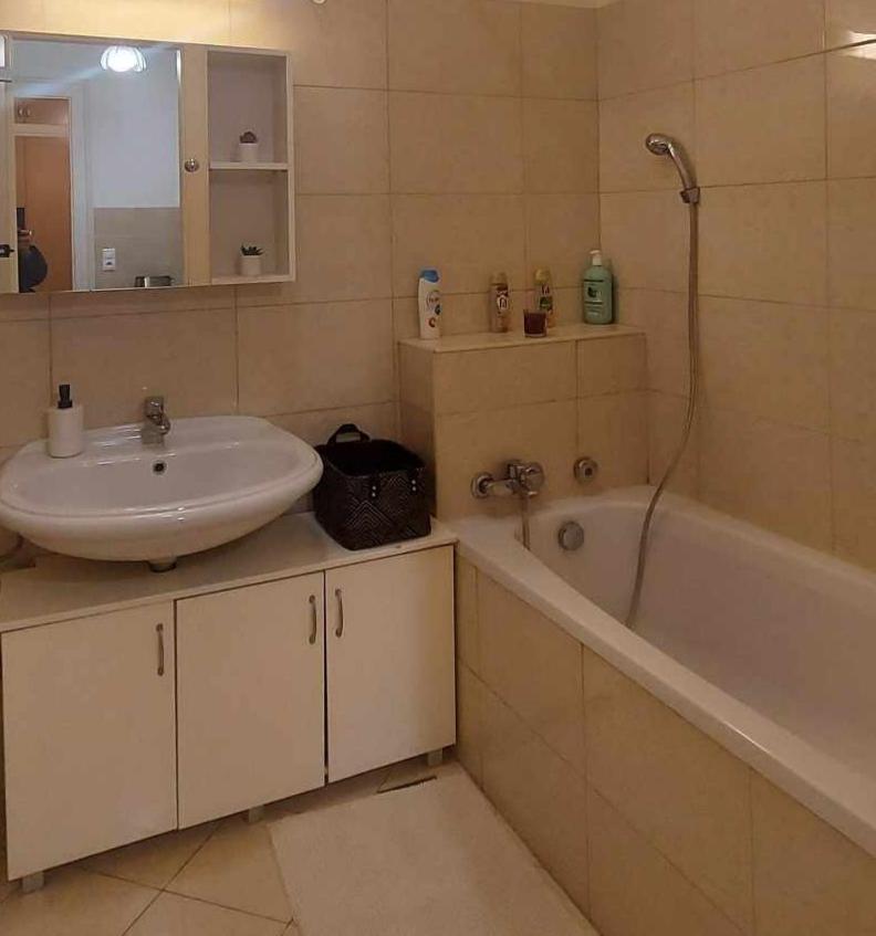 Alfoeldi Palace Apartman Debrecen Eksteriør bilde